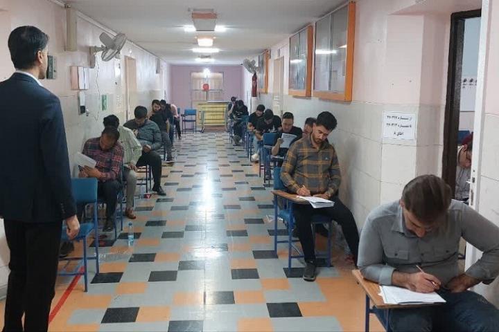 آزمون استخدامی بنیاد مسکن در فارس برگزار شد